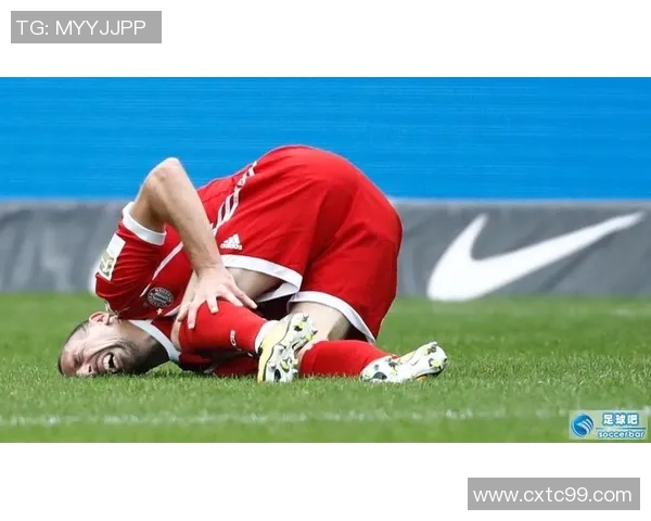 肌肉撕裂的足球明星如何重返赛场与荣耀的背后故事 肌肉撕裂的足球明星如何重返赛场与荣耀的背后故事