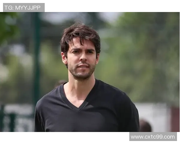 足球明星卡卡携手创新科技推出智能手环引领运动潮流