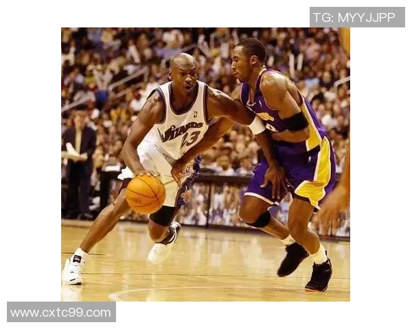 让你目不转睛的篮球明星背后的故事与精彩瞬间